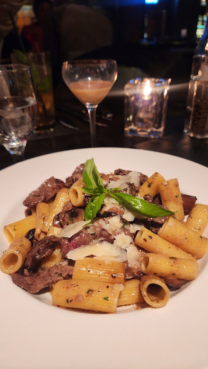 112 Restaurant & Lounge