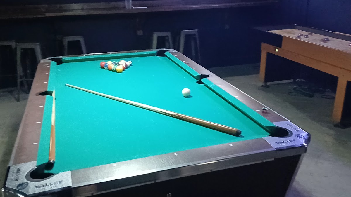 22 Lounge Bar & Grill