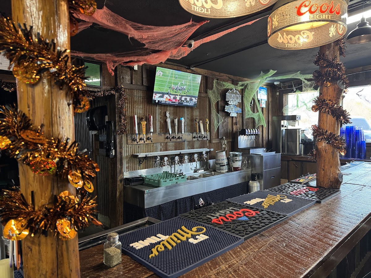22 Lounge Bar & Grill