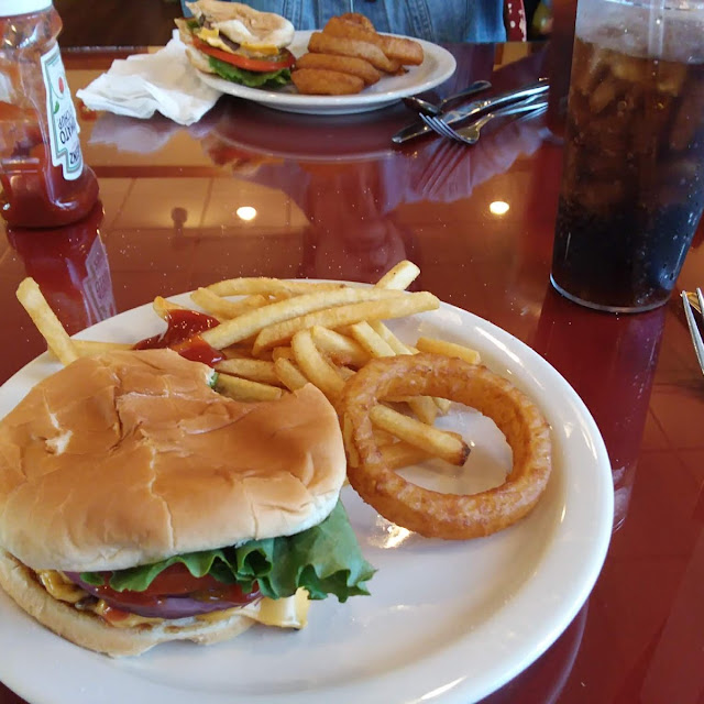 Classic Cheeseburger