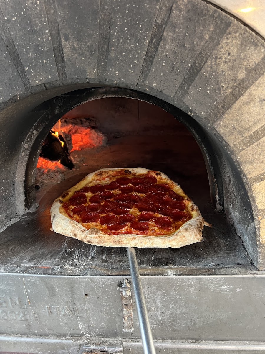 Abe’s Wood-Fired Pizza