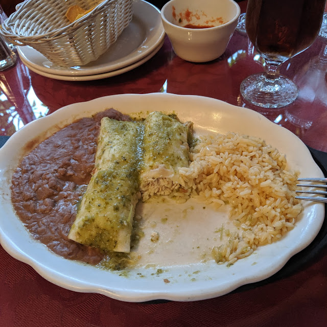 Burritos En Salsa