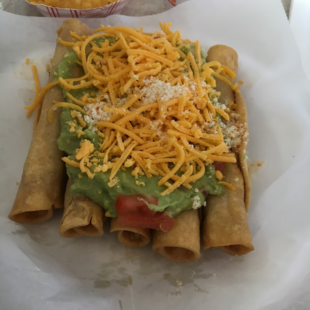 Taquitos 3 with Guacamole