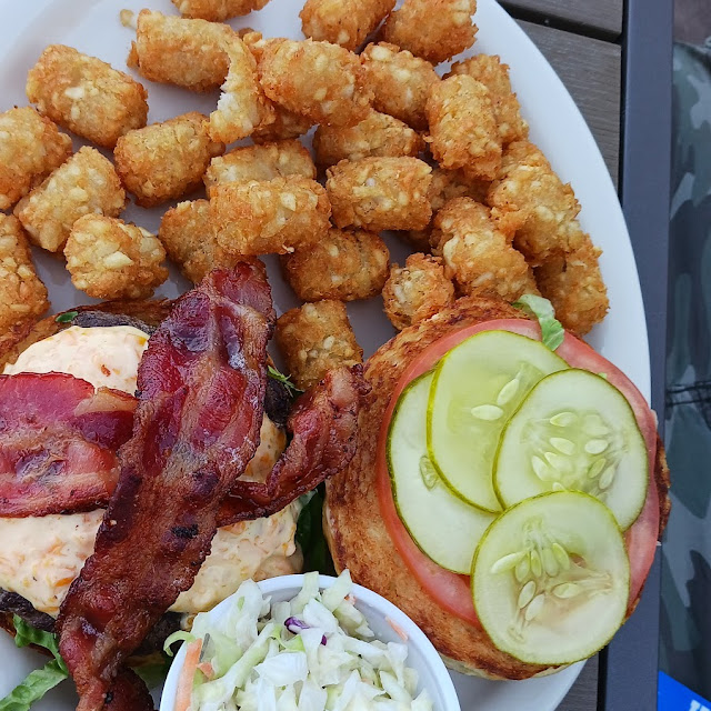Fox Buger &Tater Tots
