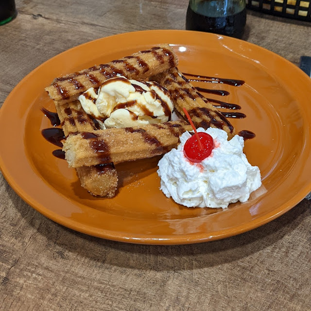 Churros Con Helado