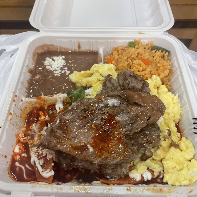Chilaquiles Rojos Con Carne Cesina