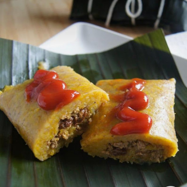 Pastel En Hoja Cake in Leaf