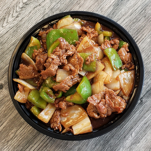 Pepper Steak Served with Steamed Rice