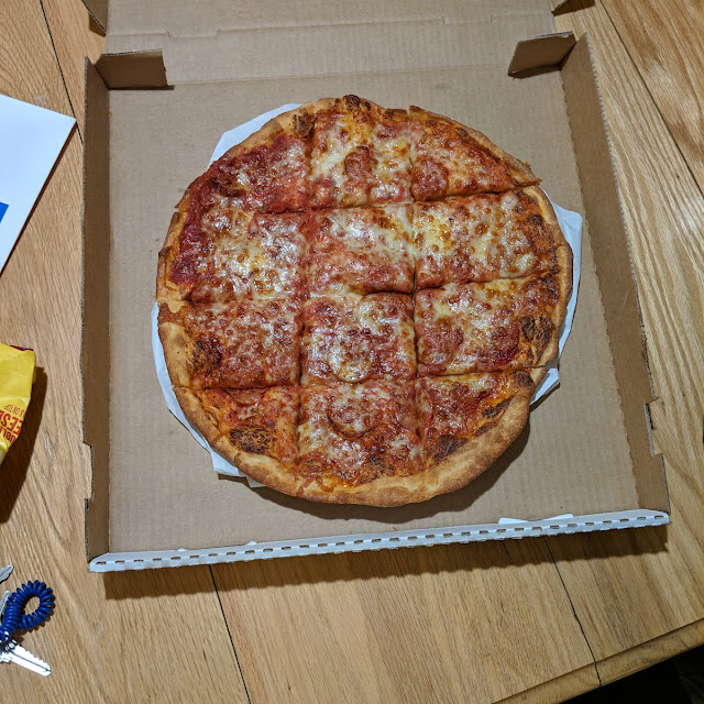 lg Pepperoni Pizza