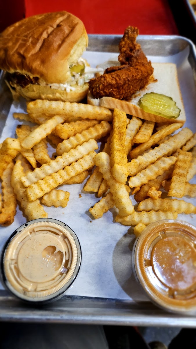 A's Hot Chicken
