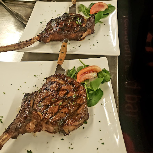 Tomahawk Steaks