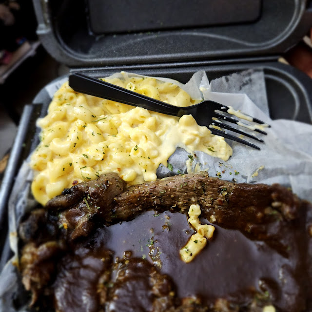 10 Oz Ribeye Steak w Mac and Cheese