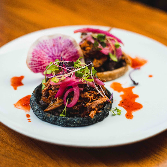 Sopes De Pato Pibil