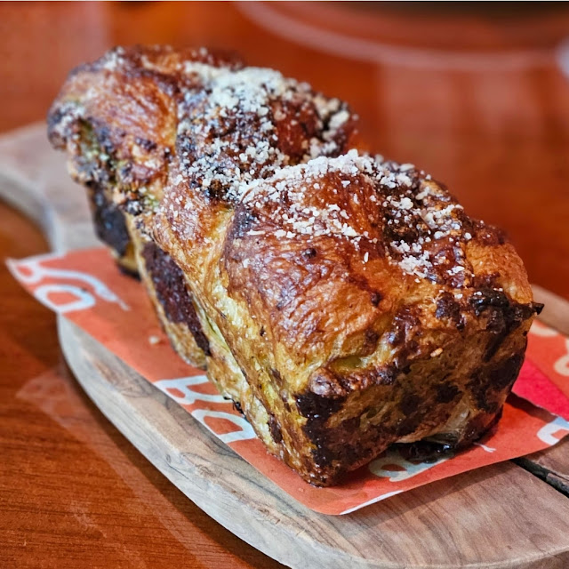 Roasted Garlic Babka