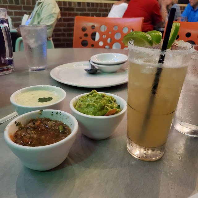 Salsa Guacamole Queso