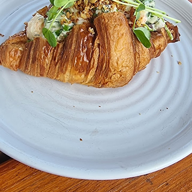Prawn Croissant