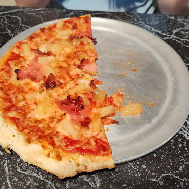 Hawaiian Pizza