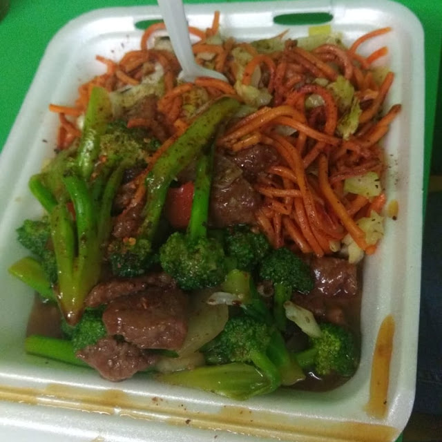 Lo Mein with Broccoli Beef