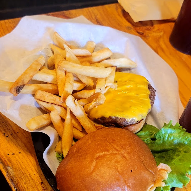Cheeseburger with Fries