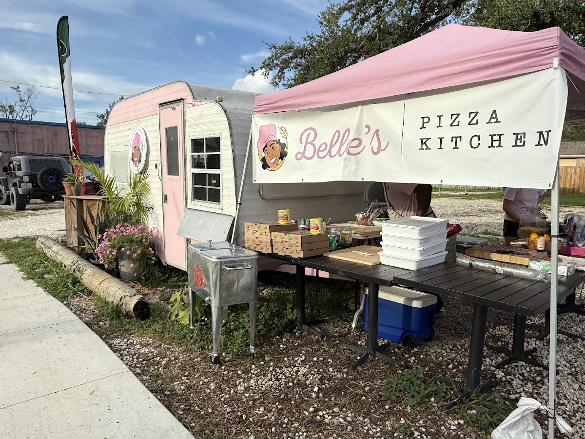 Belle's Pizza Kitchen