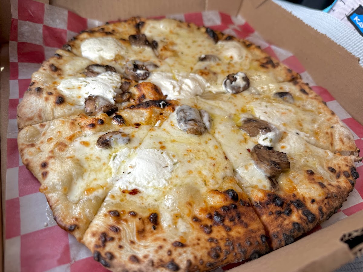 Belle's Pizza Kitchen