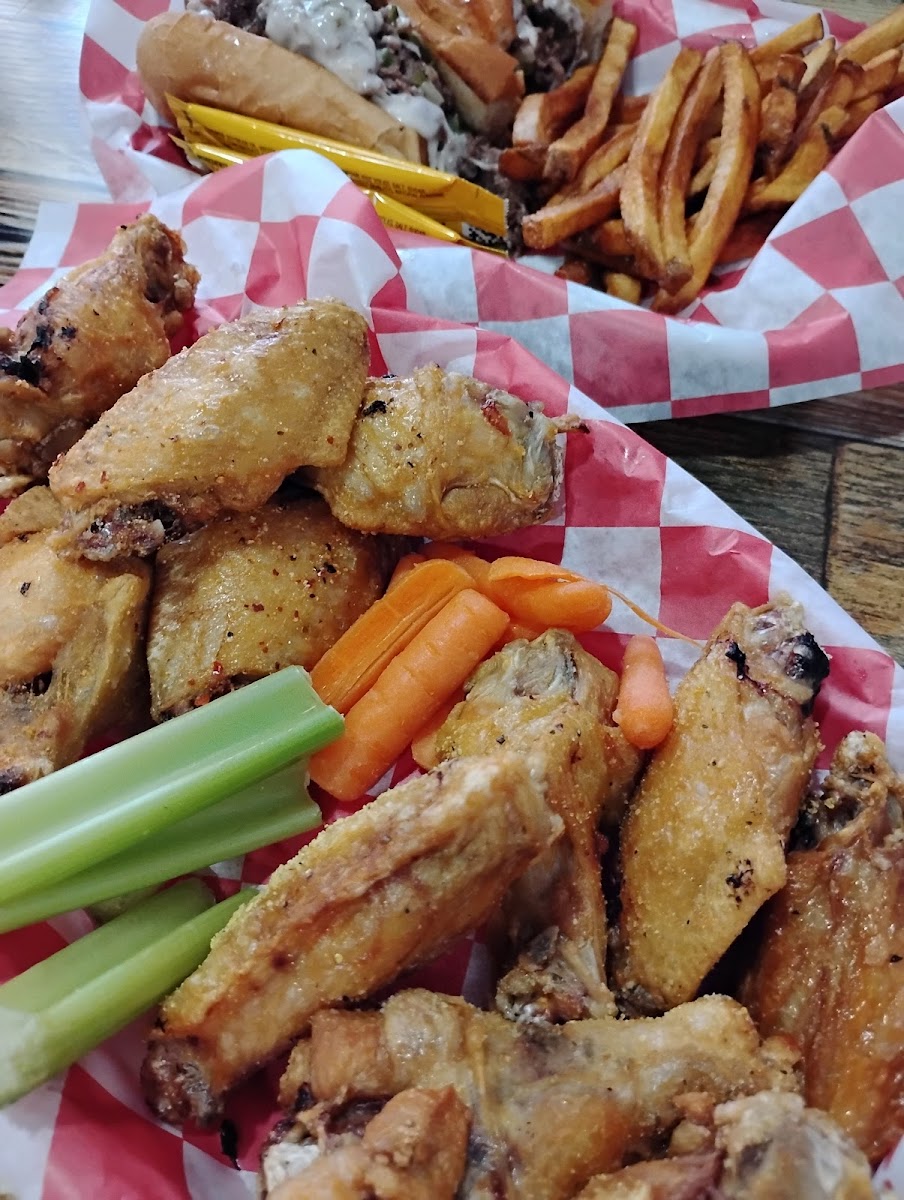 Benchwarmers Sports Bar & Grill