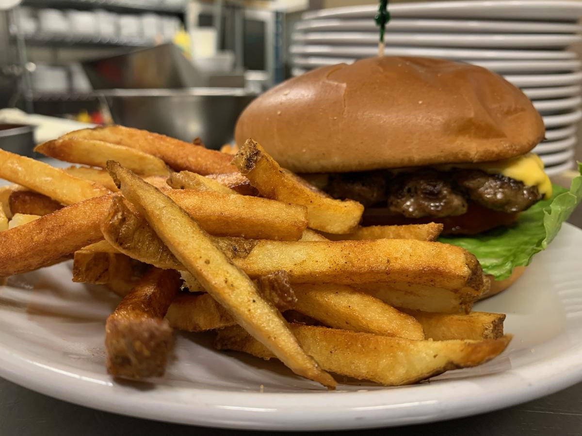 Benchwarmers Sports Bar & Grill