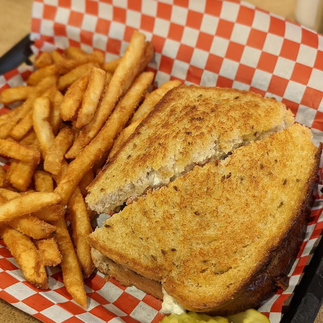 Cowan's Burger w Sweet Potato Fries