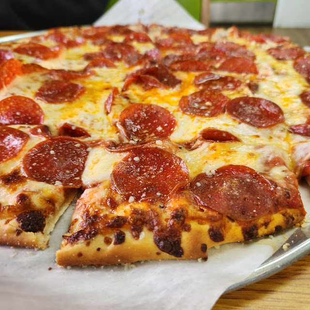 8 Pepperoni Pizza