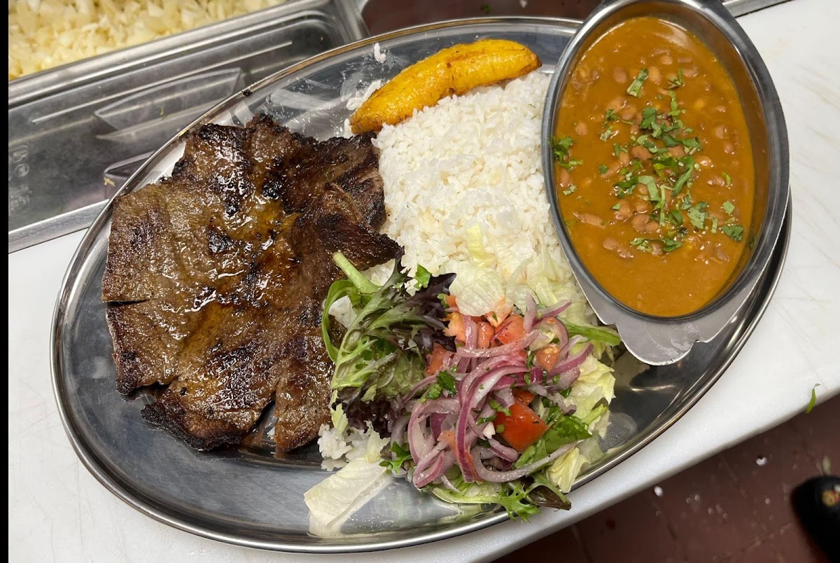 Betty’s Marisquería Restaurant
