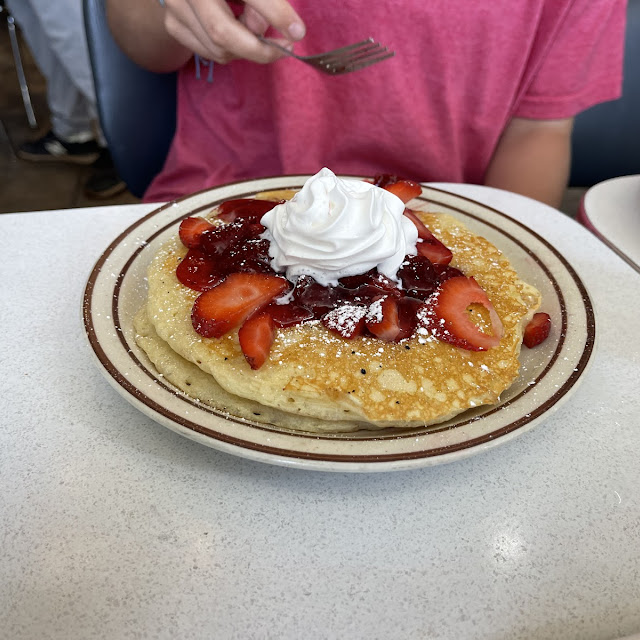 Beverly’S Buttermilk Pancakes