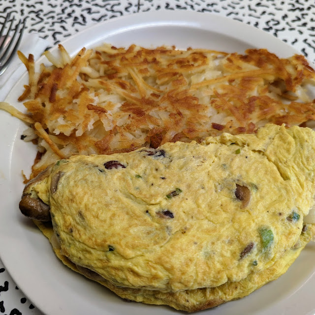 Joe's Favorite Omelette with Hash Browns
