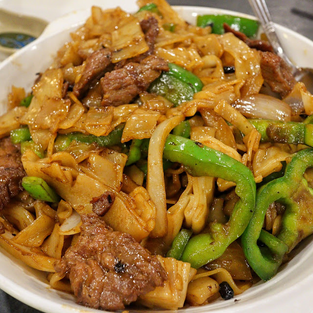 Fried Beef Chow Fun 干炒牛河