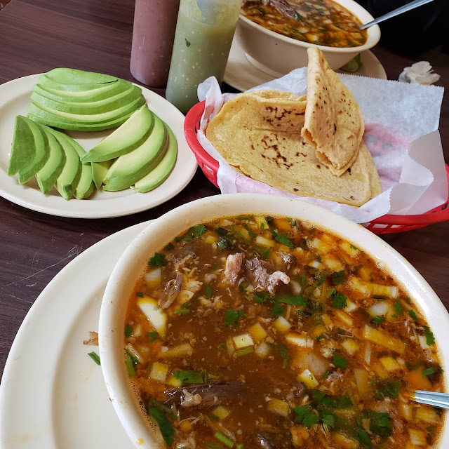 Birria de Chivo Y Tortillas Hechas A Mano