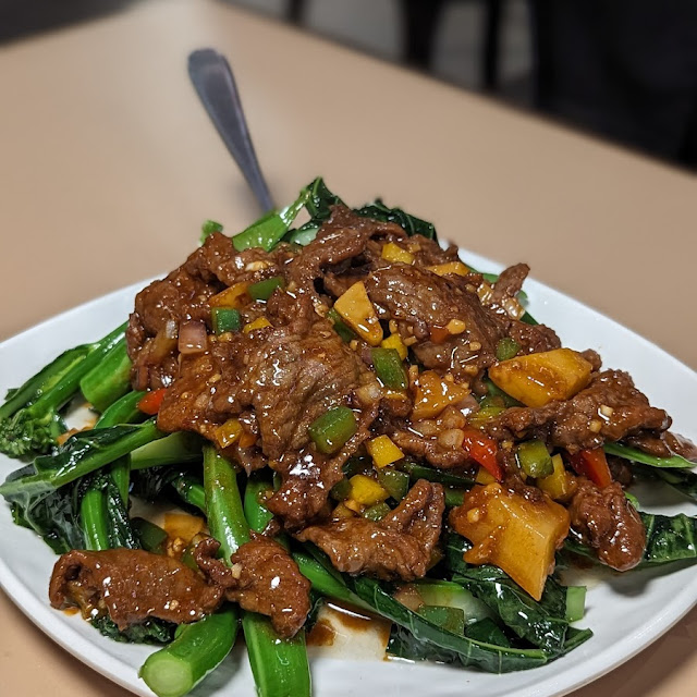 beef with chinese broccoli in satay sauce 沙嗲芥兰炒牛肉
