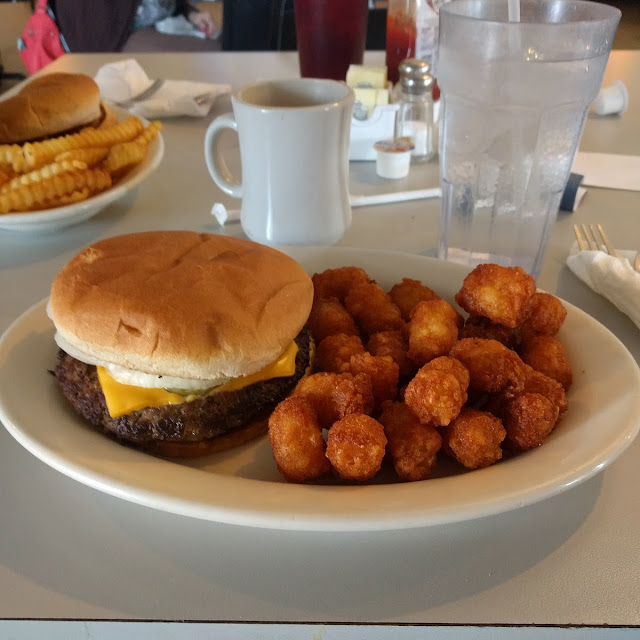 Cheeseburger with Tots