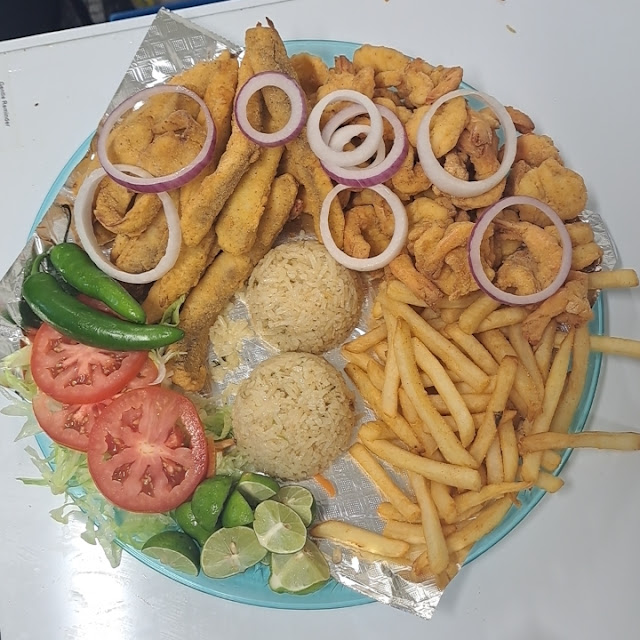 1 2 lb Shrimp 1 2 Fish Platter