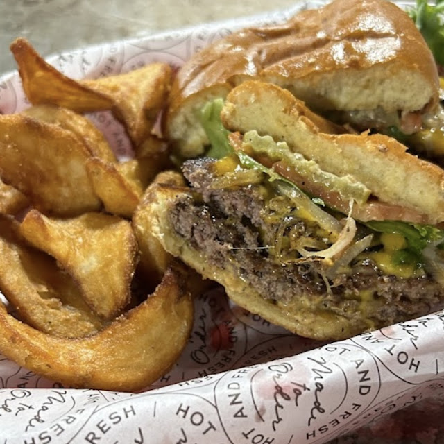 Trackside Smash Burger