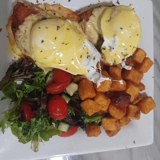 Crab Cake Benedict