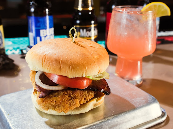 Buchona’s Sports Bar & Grill