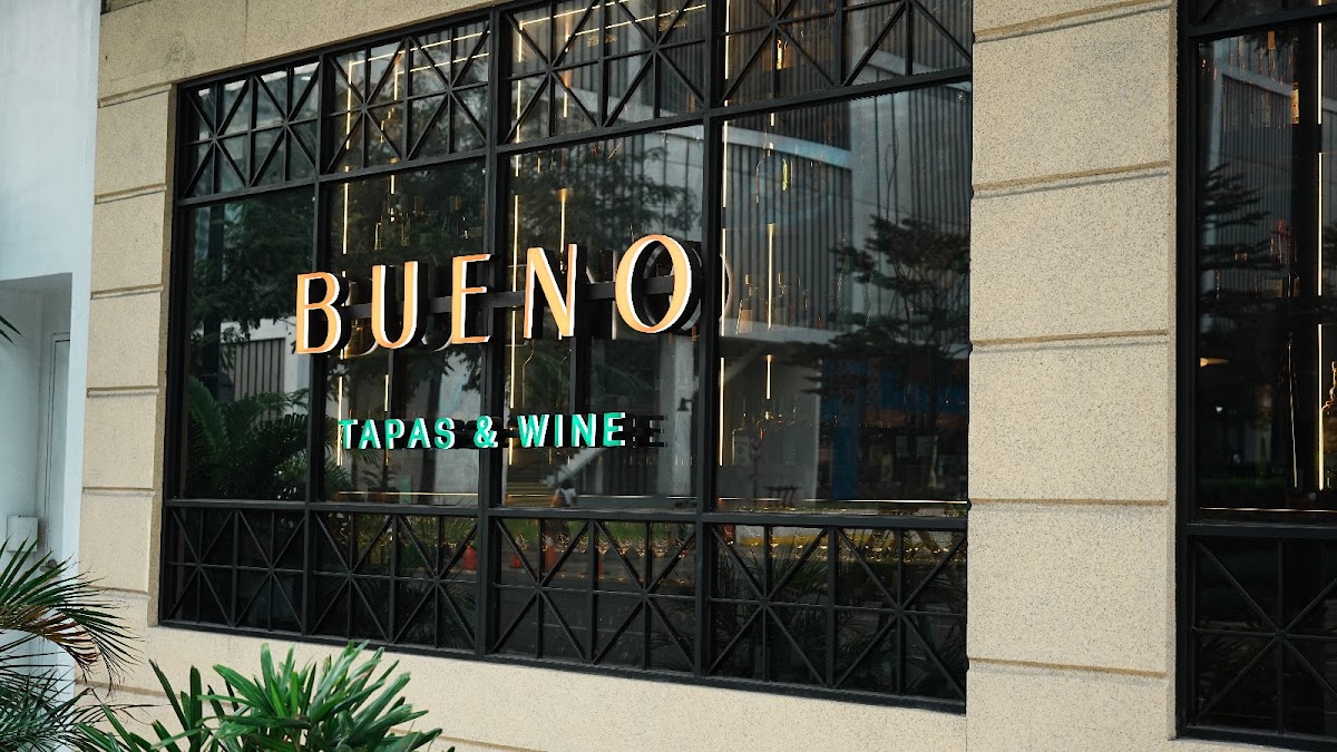 Bueno Tapas & Wine Restaurant - BGC