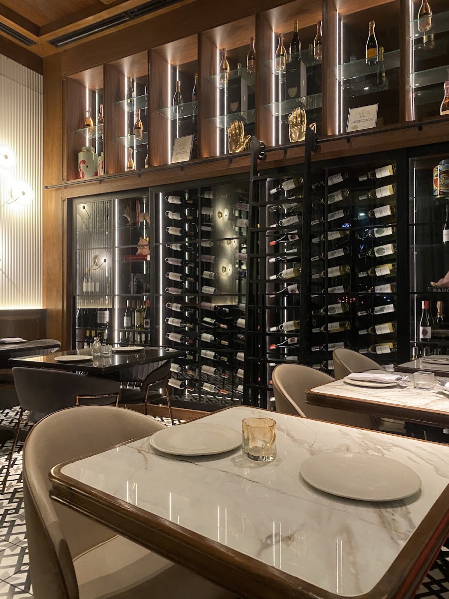 Bueno Tapas & Wine Restaurant - BGC