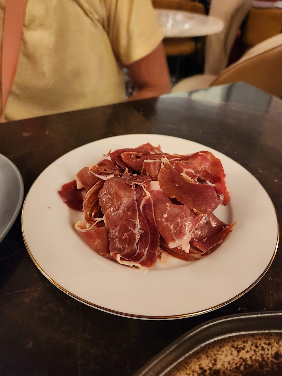 Bueno Tapas & Wine Restaurant - BGC