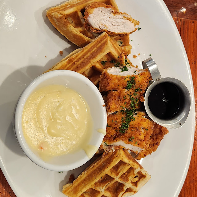 Chicken & Waffle