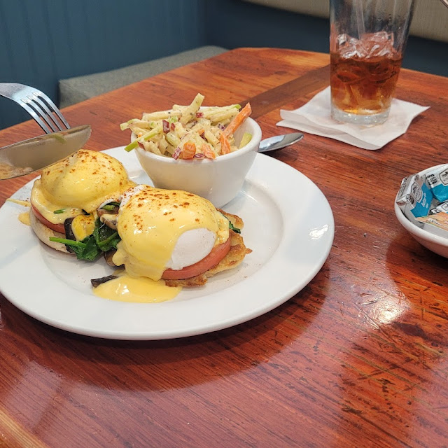Eggs Benedict Florentine