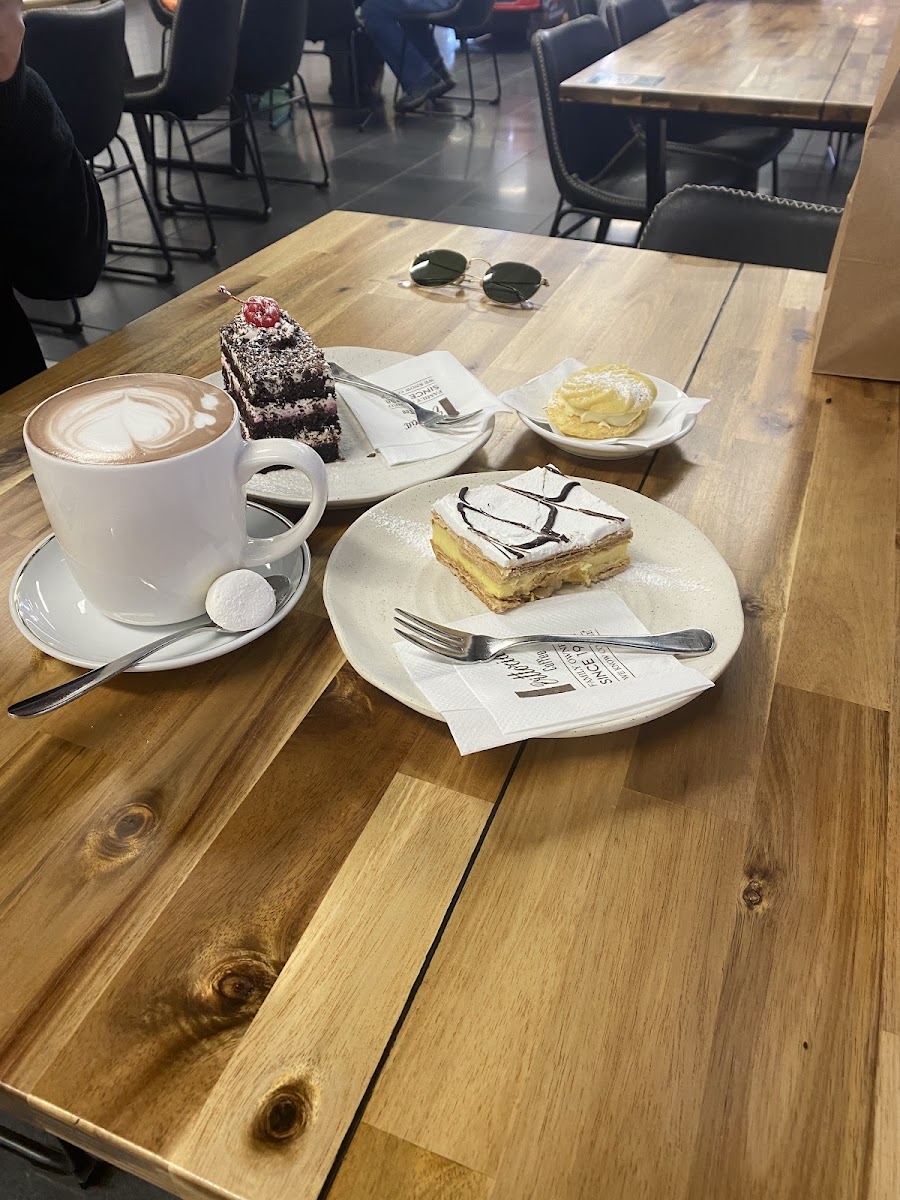 Cafe Luxe