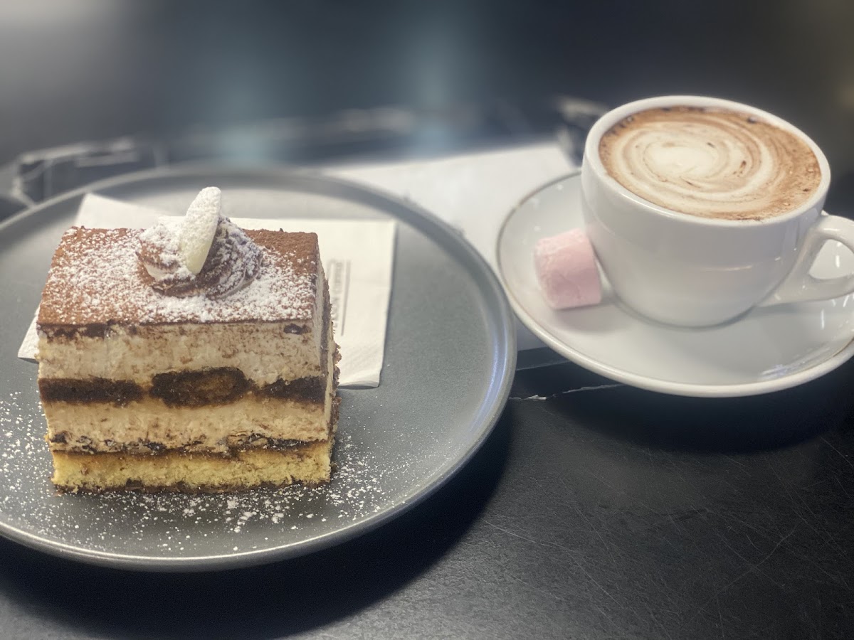 Cafe Luxe