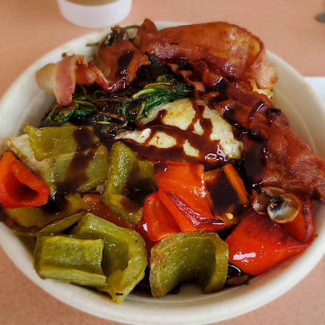 Veggie Egg Bowl w Bacon