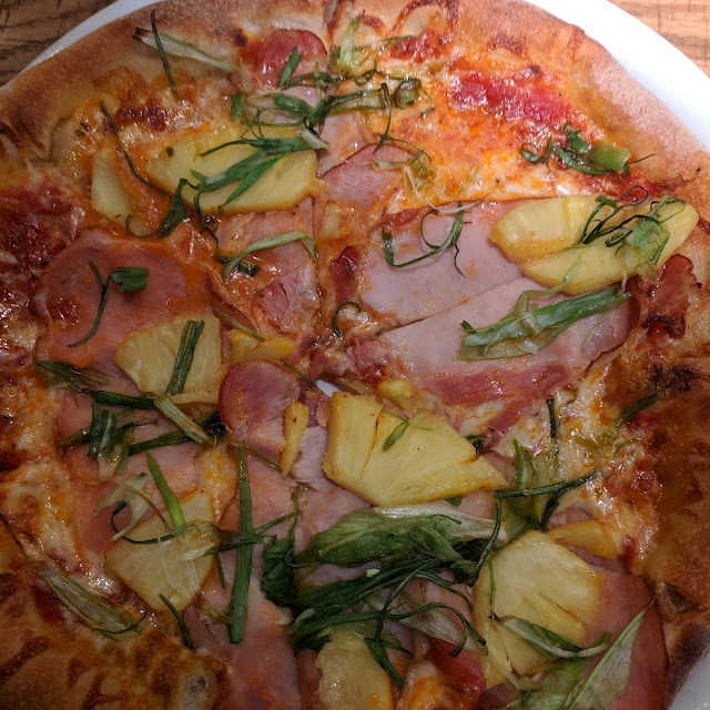 Hawaiian Pizza