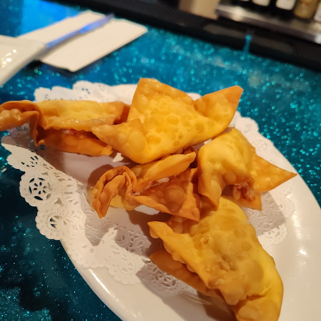 Chicken Finger & Crab Rangoon